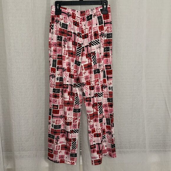 kate spade Red Black White Multi Christmas Holiday Gifts Notched Collar PJ Set - Picture 4 of 13